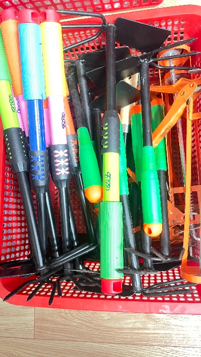 Gardening tools
